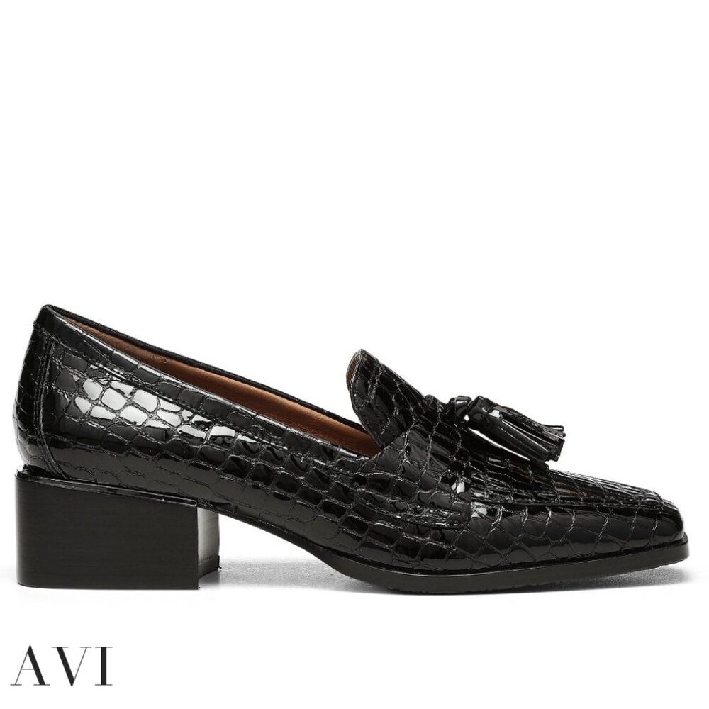 Donald Pliner Avi Loafers